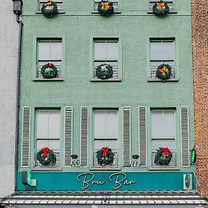 Bru Bar & Hostal