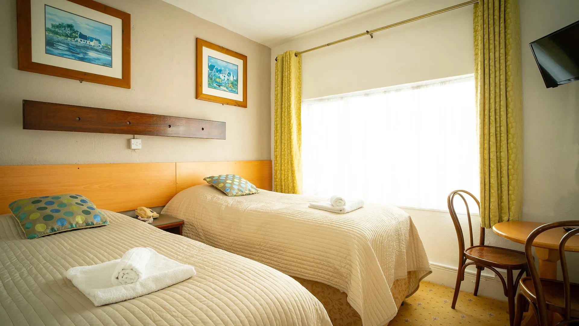 Ashley Hotel Cork 3*,