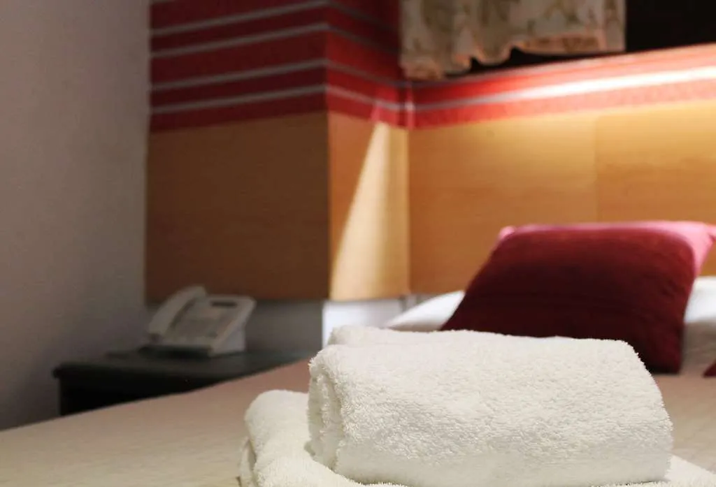 Ashley Hotel Cork 3*,
